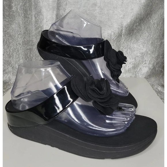 Fitflop Black Patent Wedge Florrie Toe Post Flower Decor Shoe Women’s Size 8 GUC - Picture 1 of 14